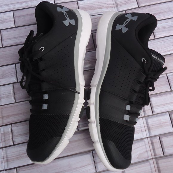 SIZE 12. UNDER ARMOUR STRIVE 7 running sneakers. - Picture 6 of 16